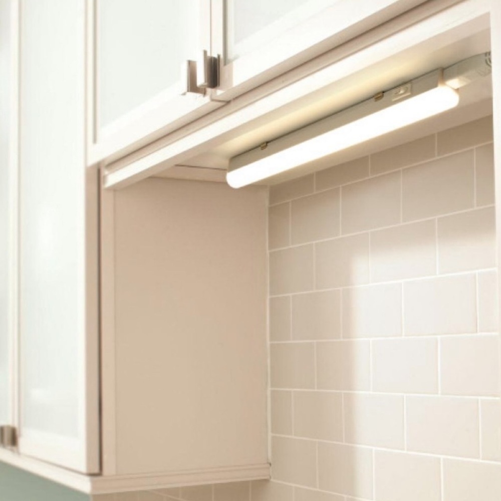 Under Cabinet Fluorescent Tube Bulb Lighting